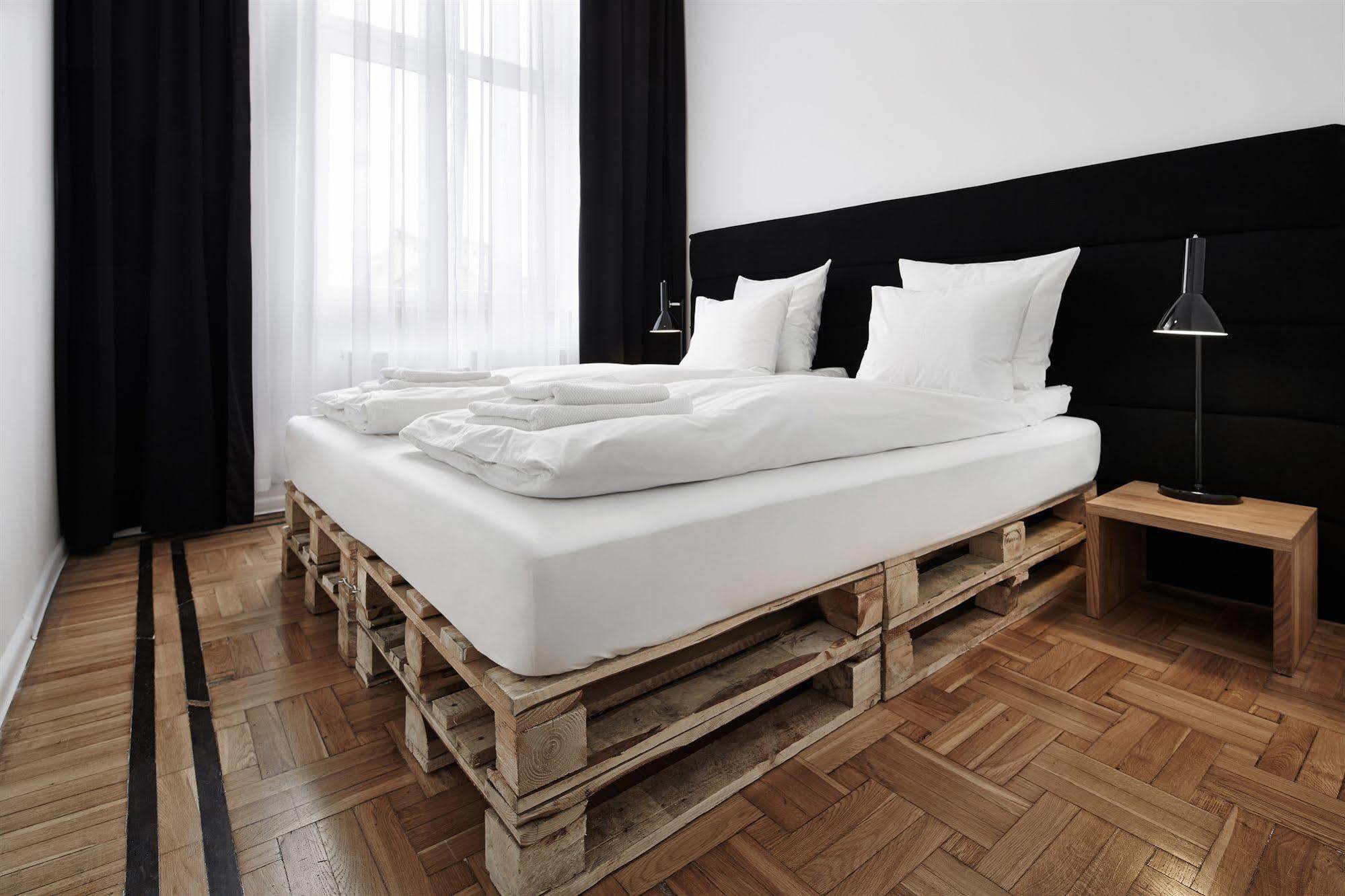 Laiko Apartments Cracovie Extérieur photo
